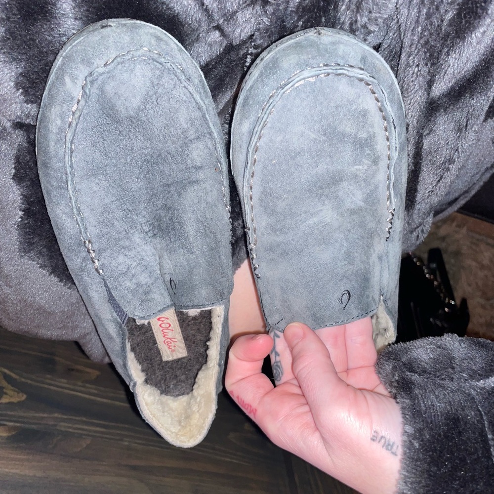 Olukai slippers